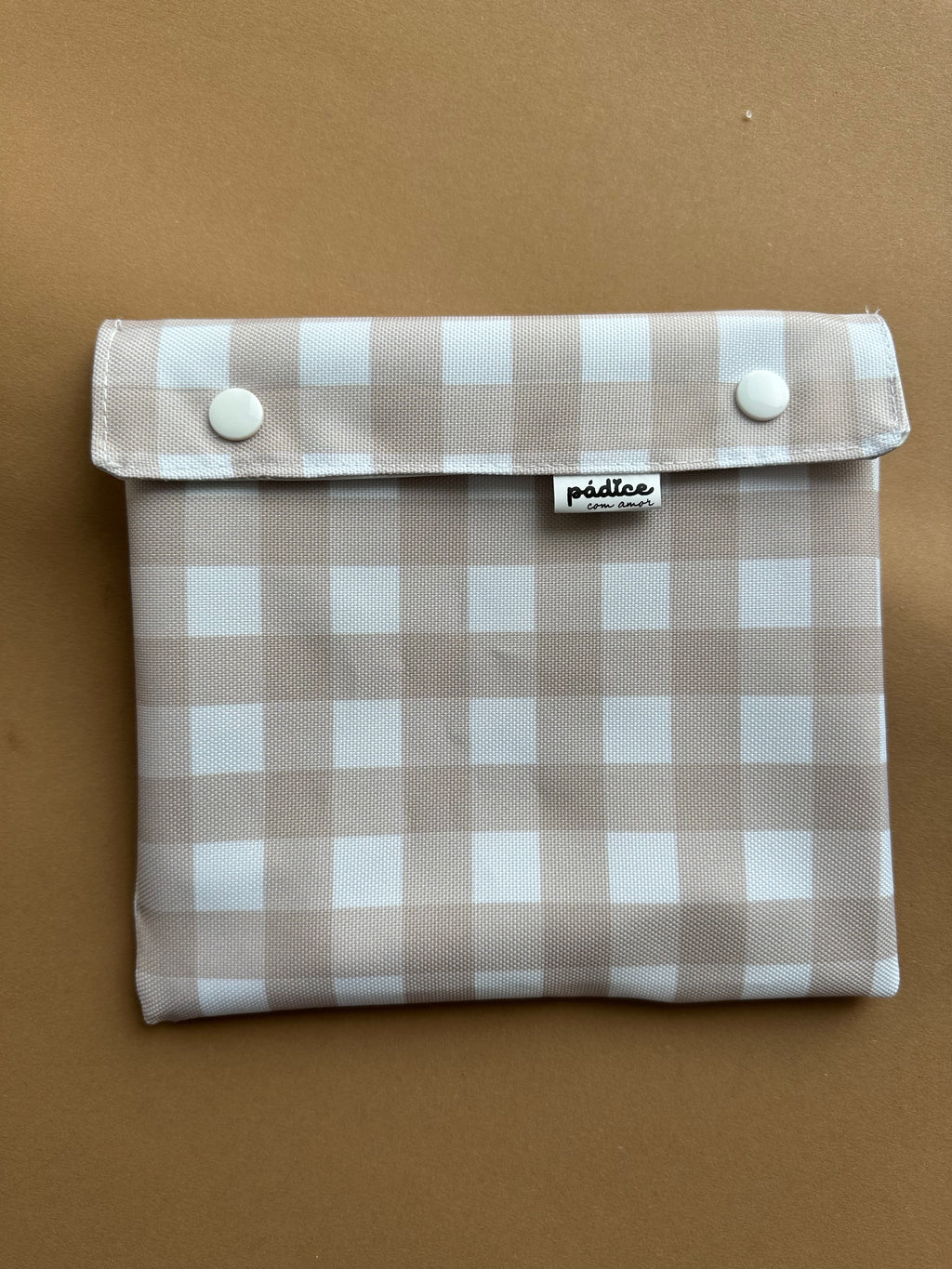 Bolsa versátil: ideal para lanches, para colocar documentos ou que mais lhe convier