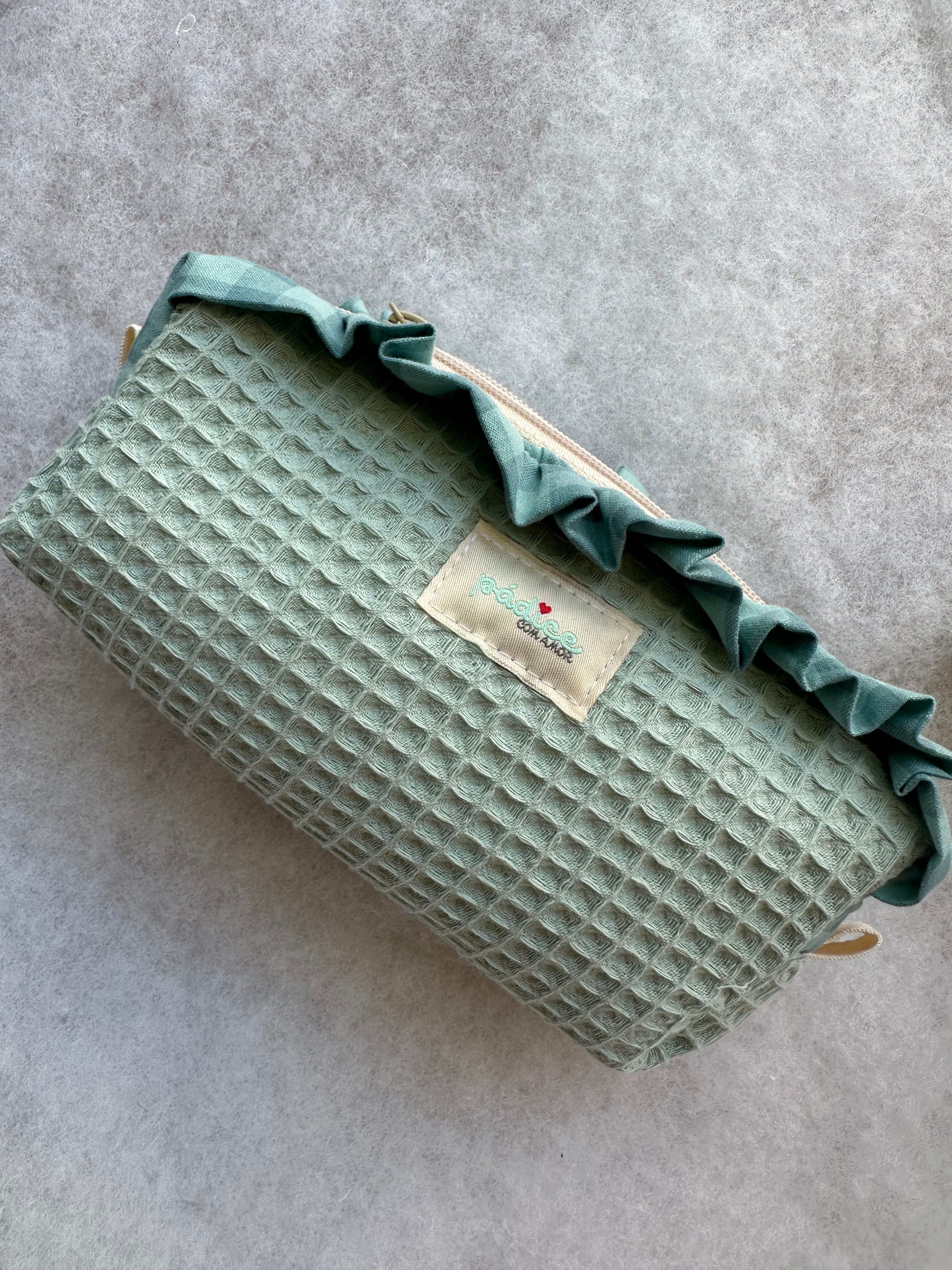 Necessaire com folho