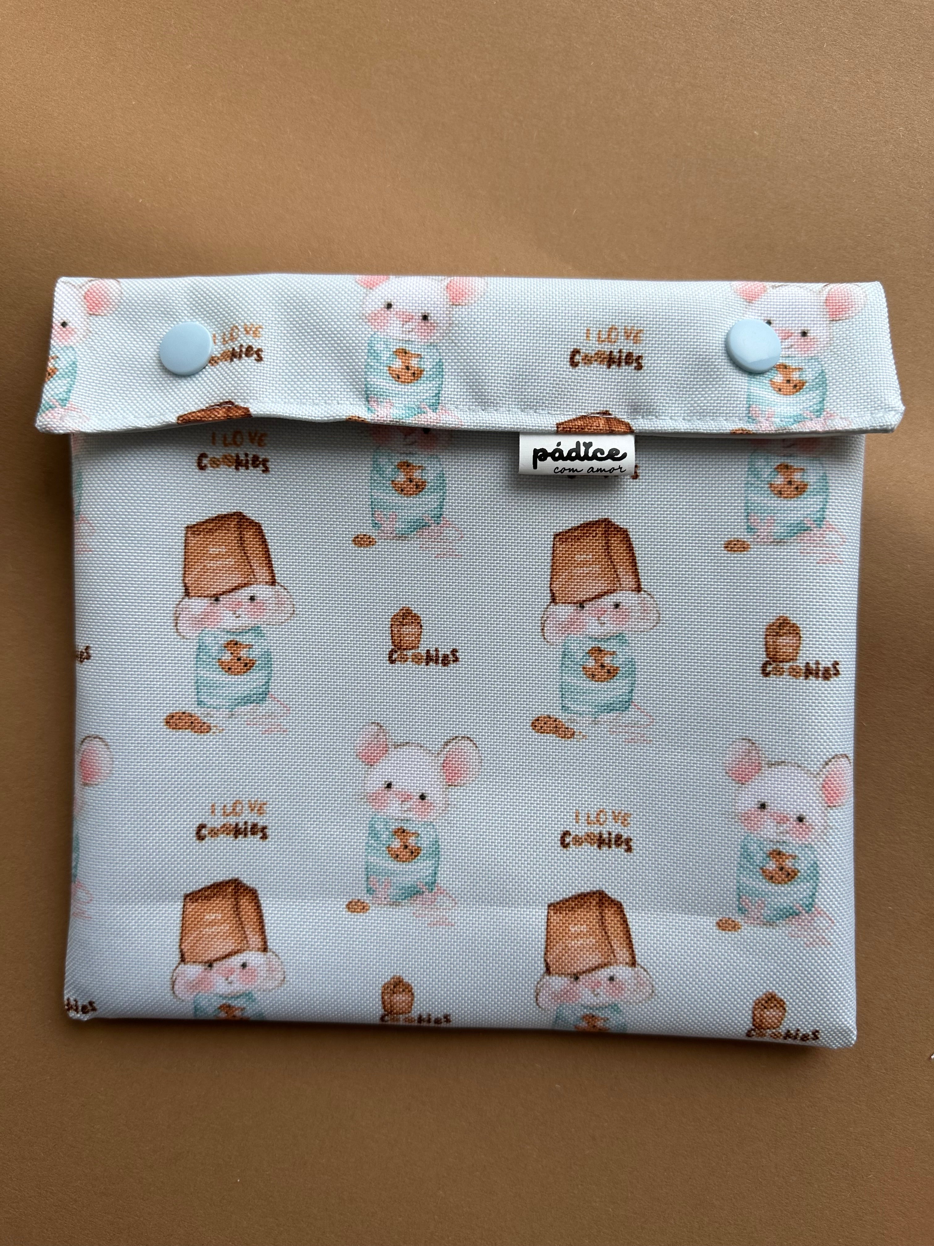 Bolsa versátil: ideal para lanches, para colocar documentos ou que mais lhe convier