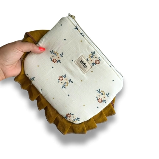 Bolsa Pipi com Folho - Elegância e Praticidade