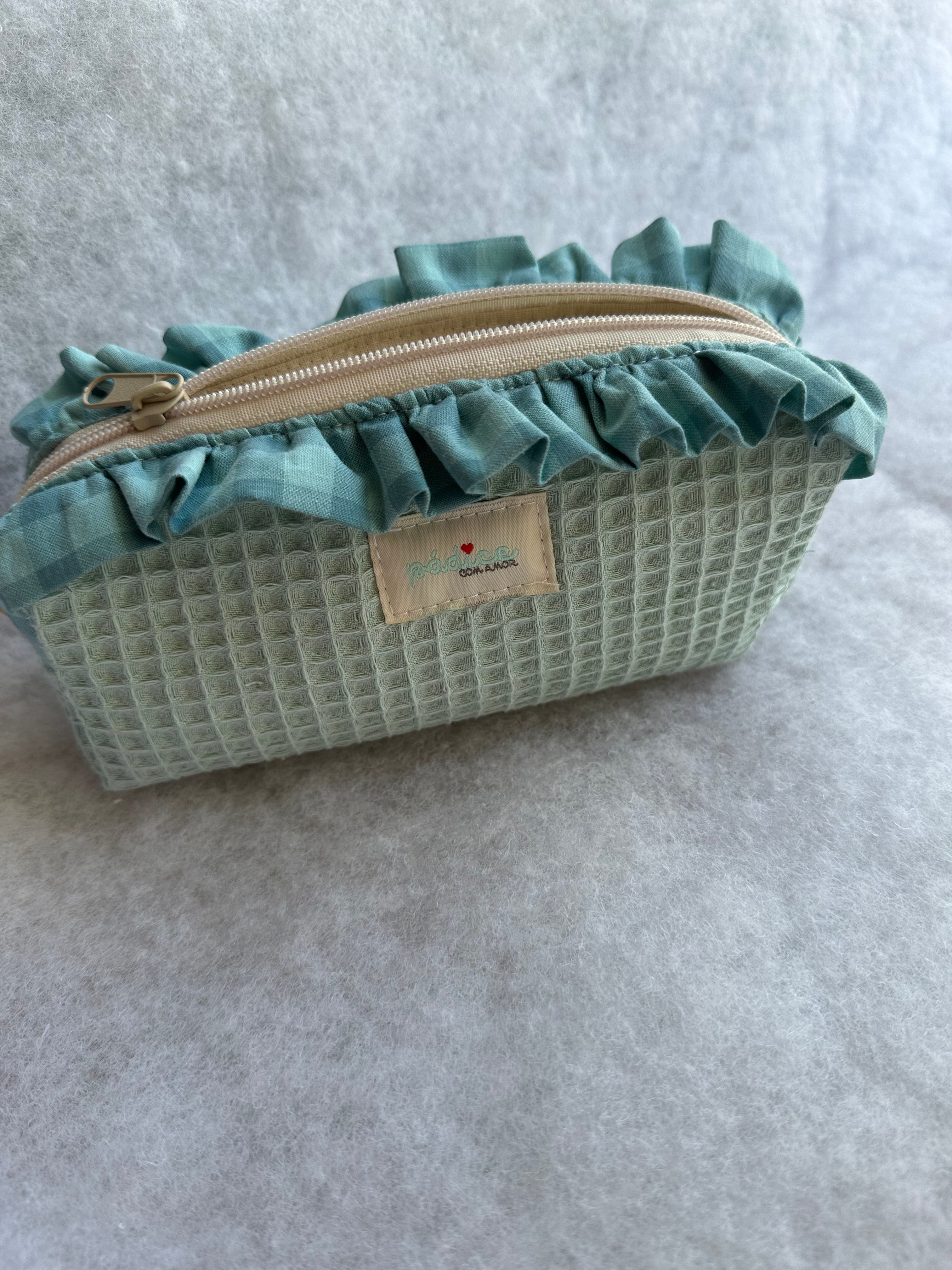 Necessaire com folho